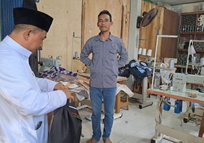 Calon Wakil Bupati Sukabumi Andreas dari PaslonNomor 2 Kunjungi konveksi kopwan Gus Ahnaf