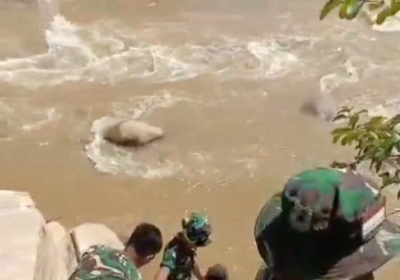 Istri Meninggal Tertimpa Longsor, Prajurit TNI Terus Bertugas Pulihkan Aceh Tamiang